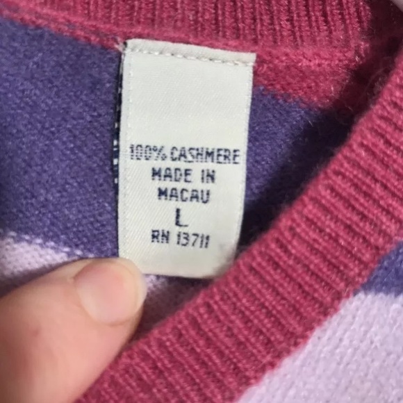 Lord and Taylor 100 percent Cashmere sweater - Picture 5 of 8